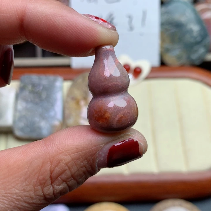 硅化珊瑚（珊瑚玉）颈饰未镶嵌