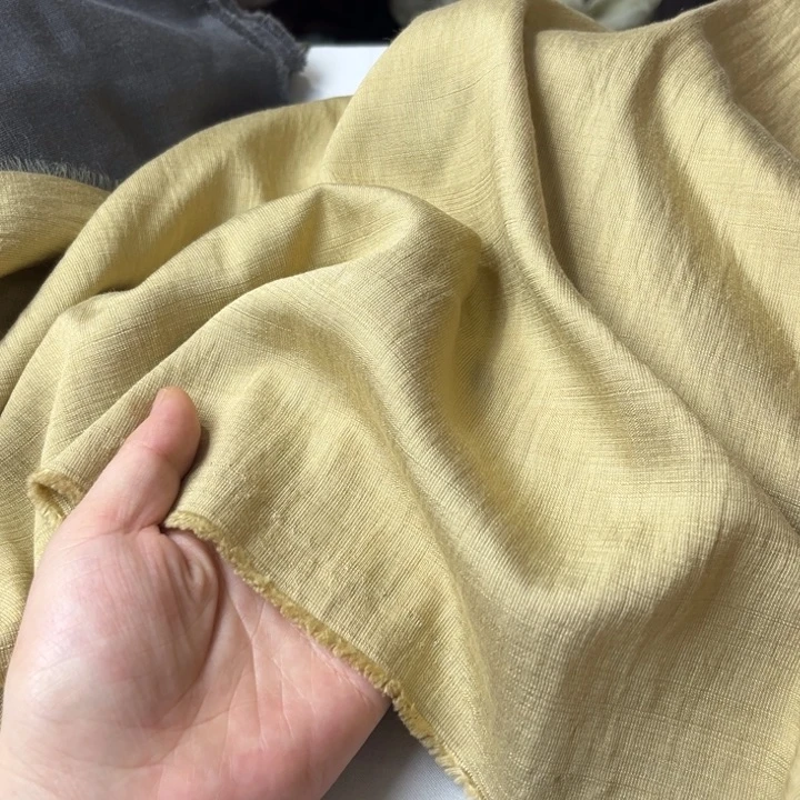 浅卡其色麻棉2米。