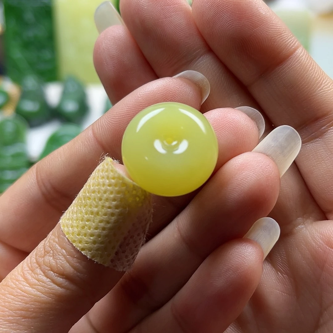 和田玉吊坠未镶嵌周**始