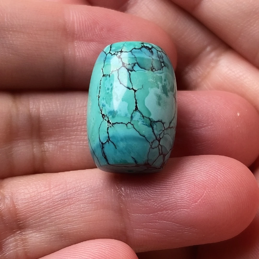 绿松石未镶嵌颈饰