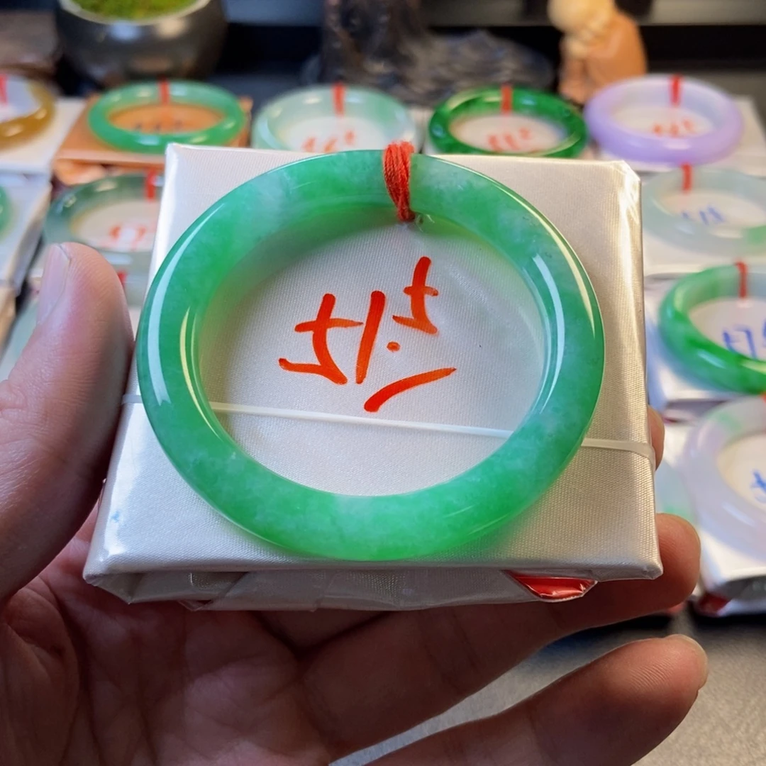 翡翠未镶嵌手镯17满绿圆条