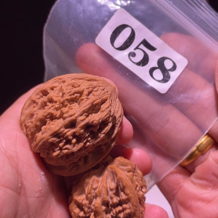 尼***克吊坠文玩核桃058虎头