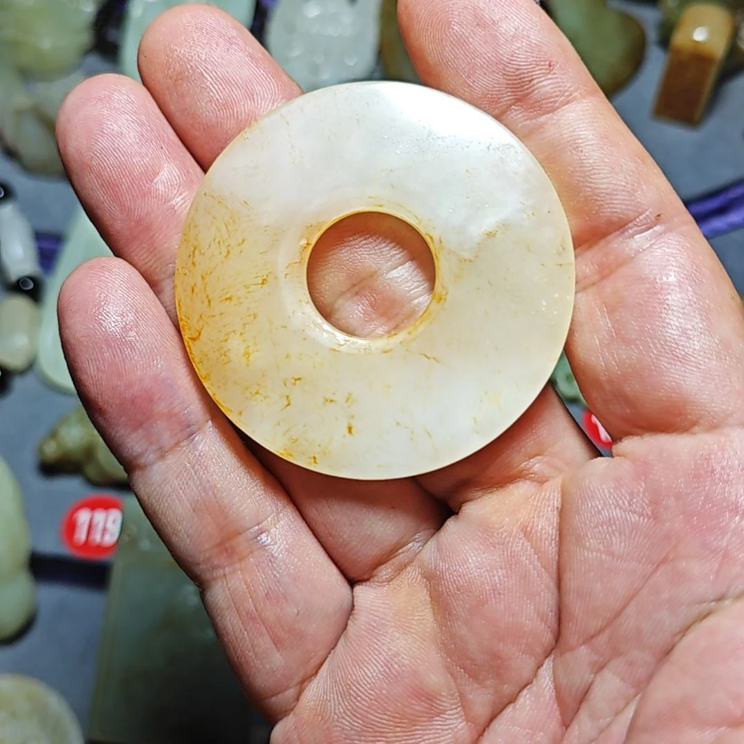 和田玉未镶嵌颈饰知*道