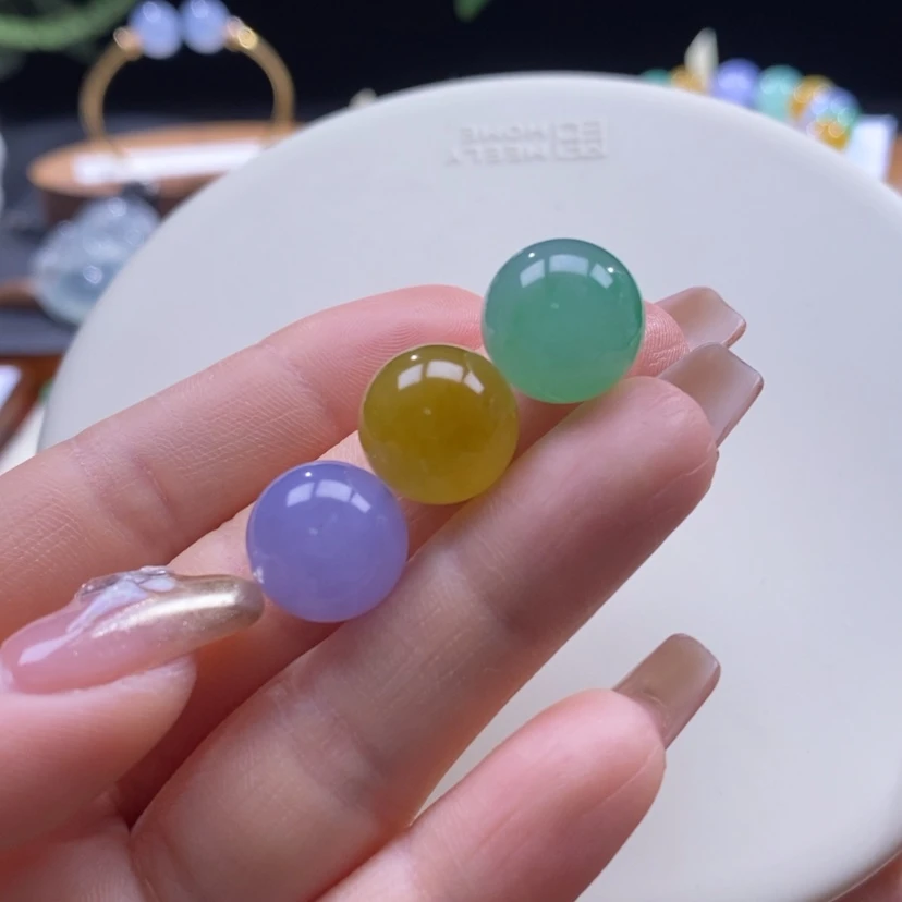 【闪购商品】翡翠颈饰未镶嵌翡翠浓彩色圆珠