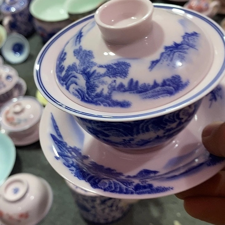 摆件陶红稀土青花山水三才盖碗