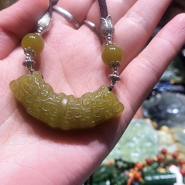 岫玉未镶嵌毛衣链