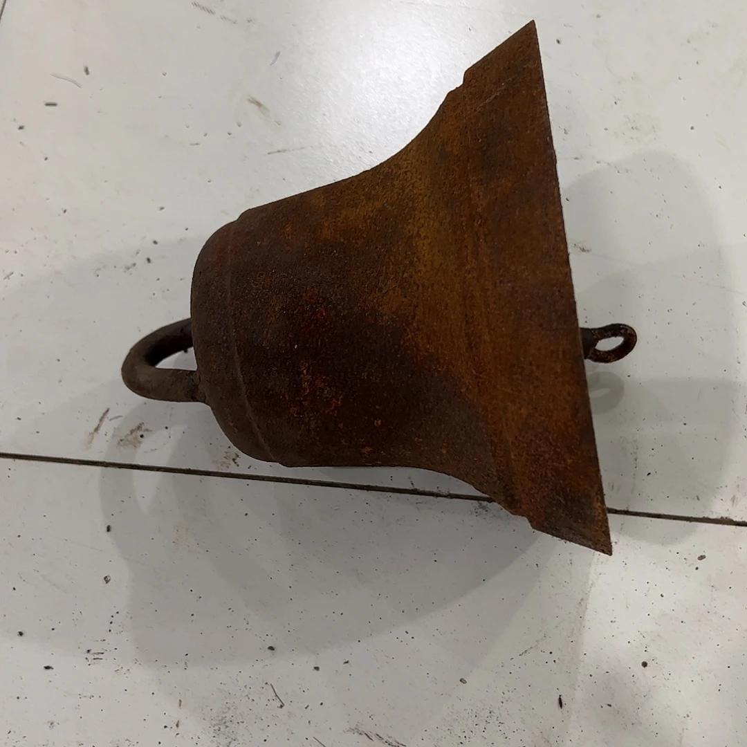 传***》充电款老民俗物件铁钟摆件