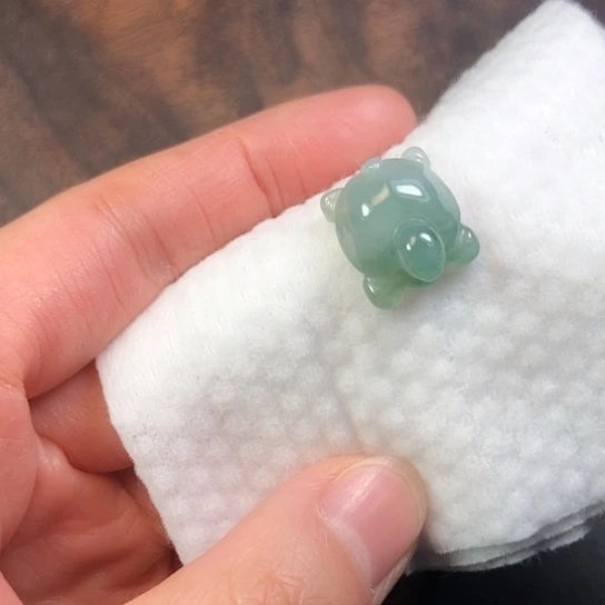 翡翠未镶嵌颈饰缅甸A货，每天下午1点半开播