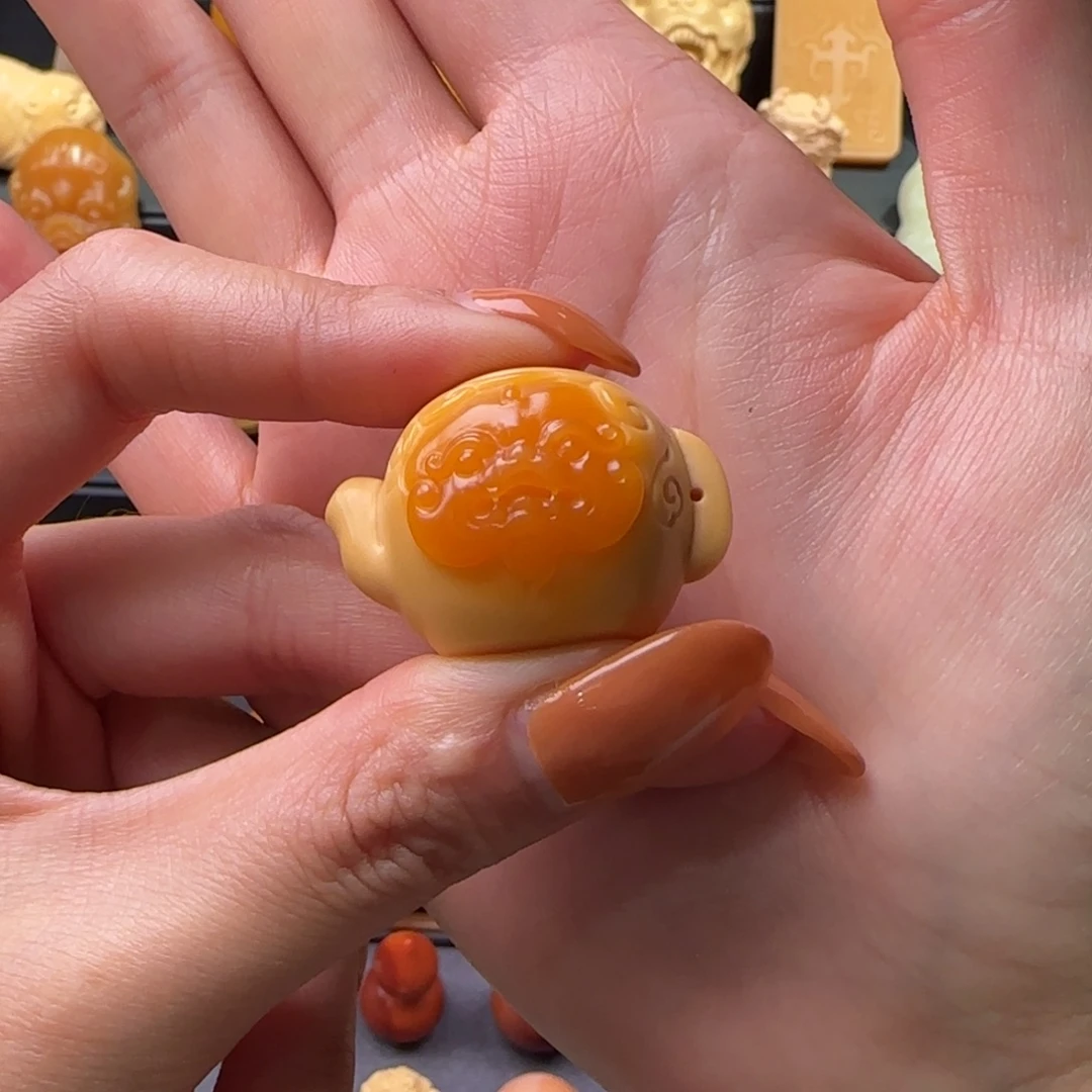 夜***灬石英质玉（缅黄）未镶嵌配饰