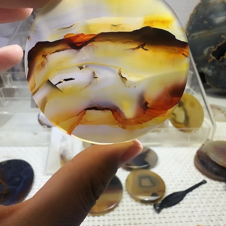 玛瑙/玉髓未镶嵌珠宝奇石