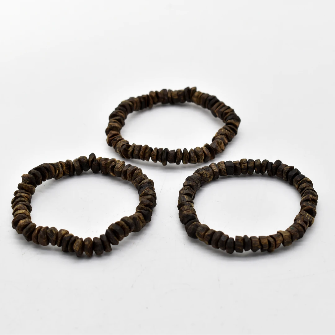 【尖峰岭】奇楠绿奇树丁沉水随型单圈沉香手串多样性发一