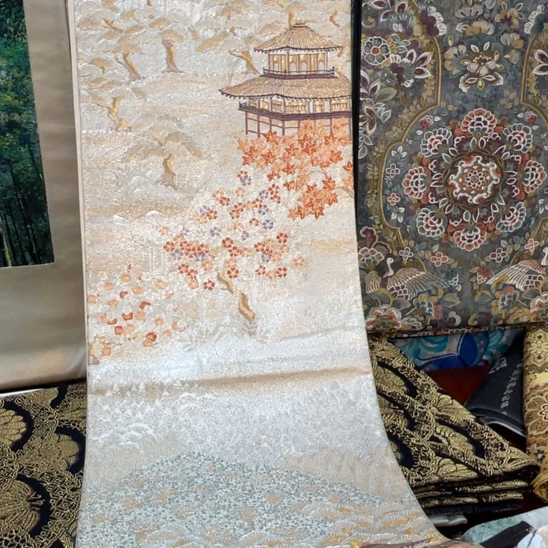 织绣织锦等多种工艺