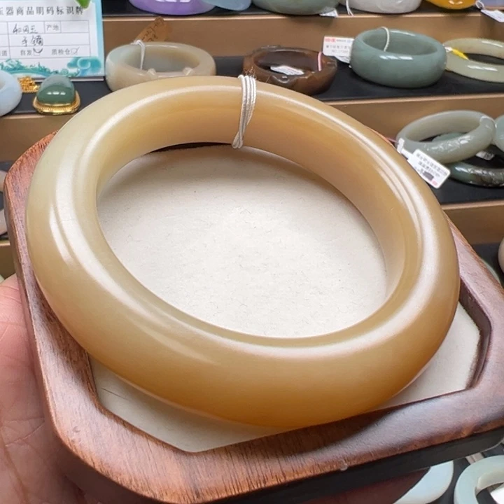未镶嵌手镯和田玉59.6