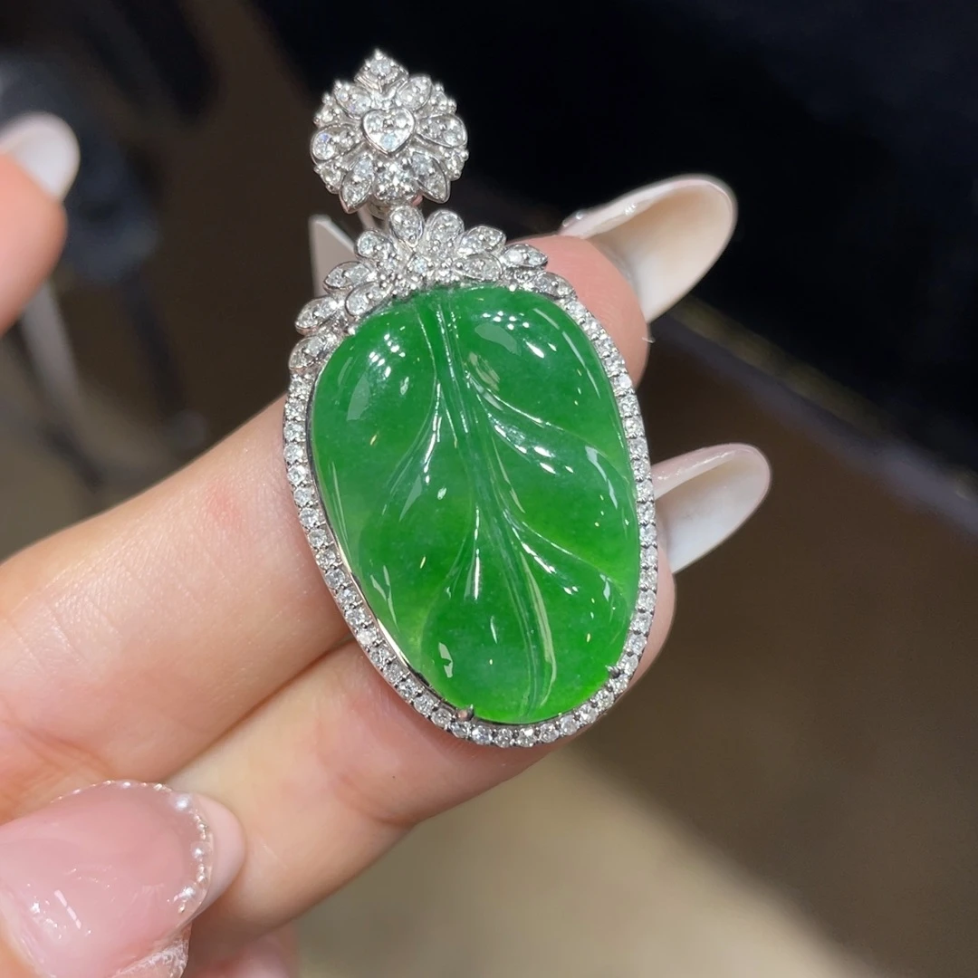 翡翠颈饰18K金镶嵌天然缅甸翡翠a货