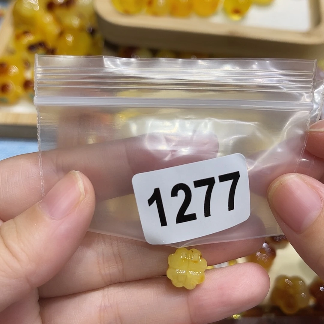 m***e琥珀未镶嵌珠宝奇石