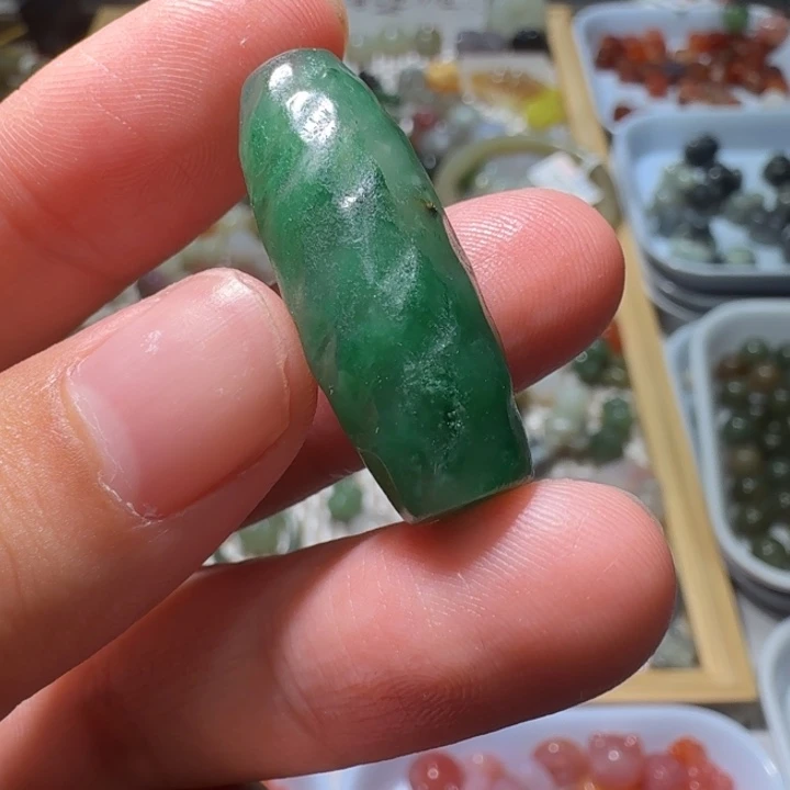 和田玉未镶嵌珠宝半成品