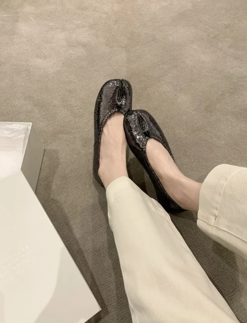 「真皮鞋底」 tabi分趾鞋｜破镜系列爆裂面芭蕾鞋F80247