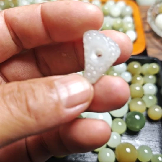 森***玉和田玉未镶嵌颈饰
