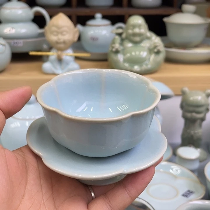 杯子天青釉梅花盏