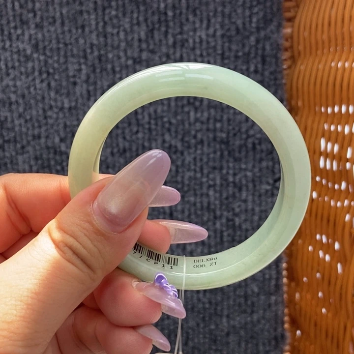 翡翠手镯未镶嵌5455口