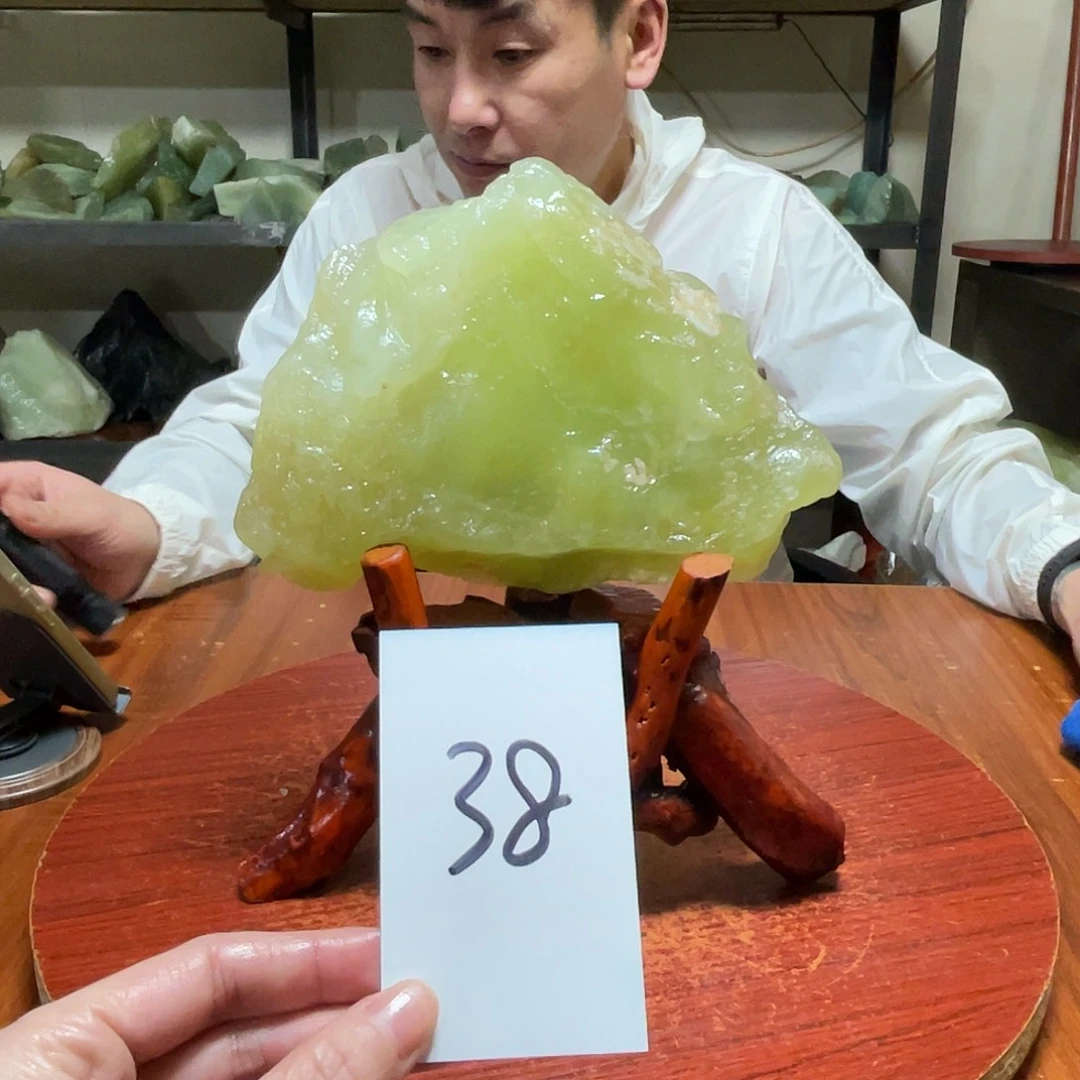 蛇纹石玉未镶嵌原石38