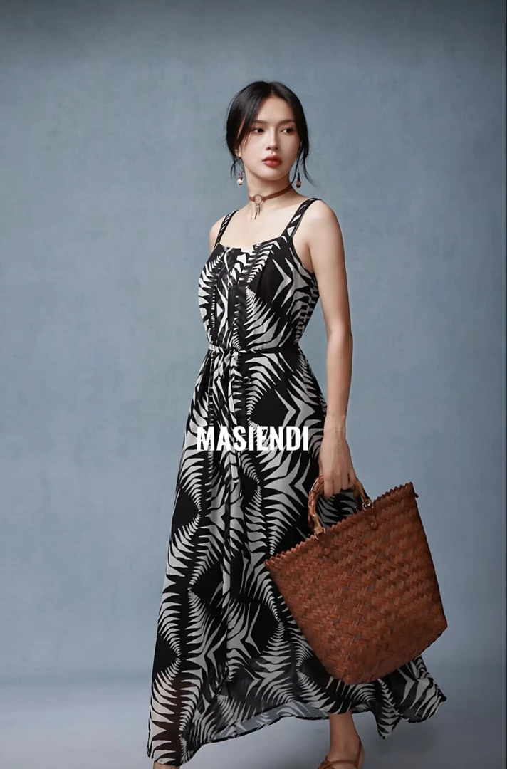 几何设计时尚显瘦宽松气质中长款春夏印花吊带连衣裙