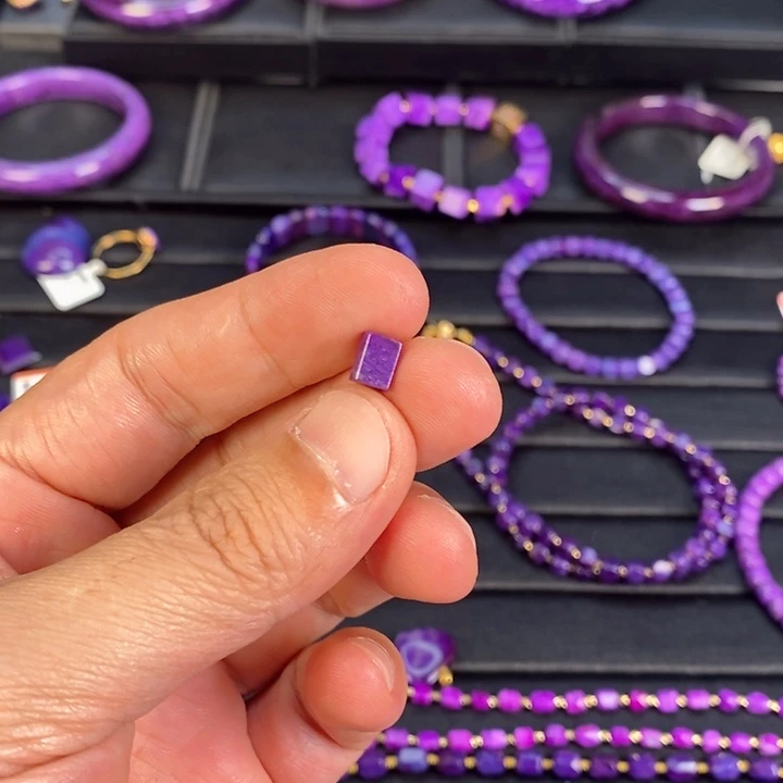 和***妈未镶嵌苏纪石（舒俱来）吊坠