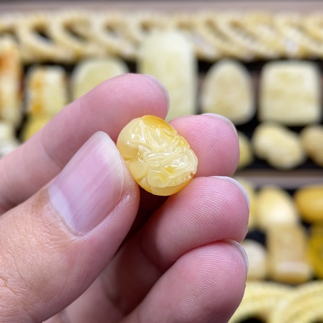 裸石琥珀未镶嵌琥珀蜜蜡
