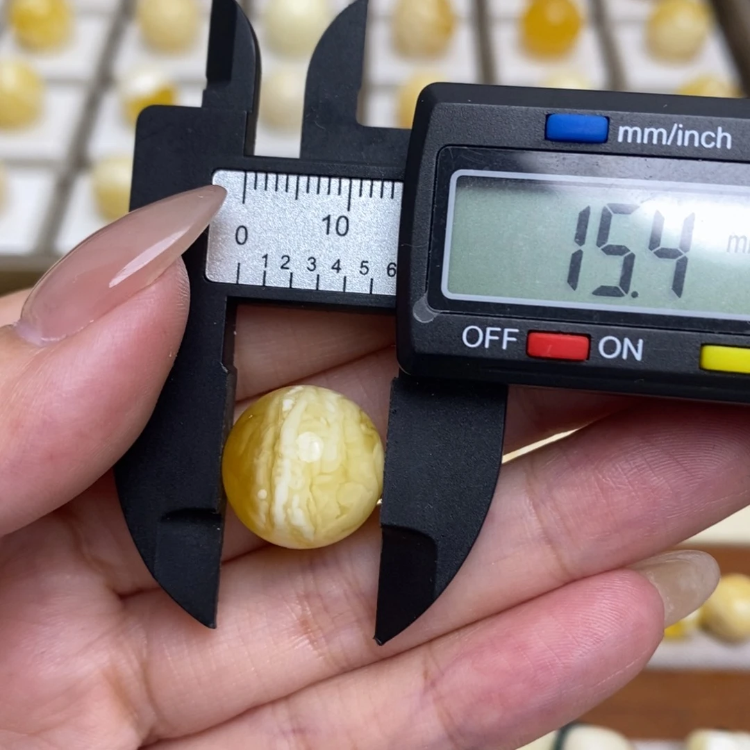 未镶嵌蜜蜡珠宝奇石