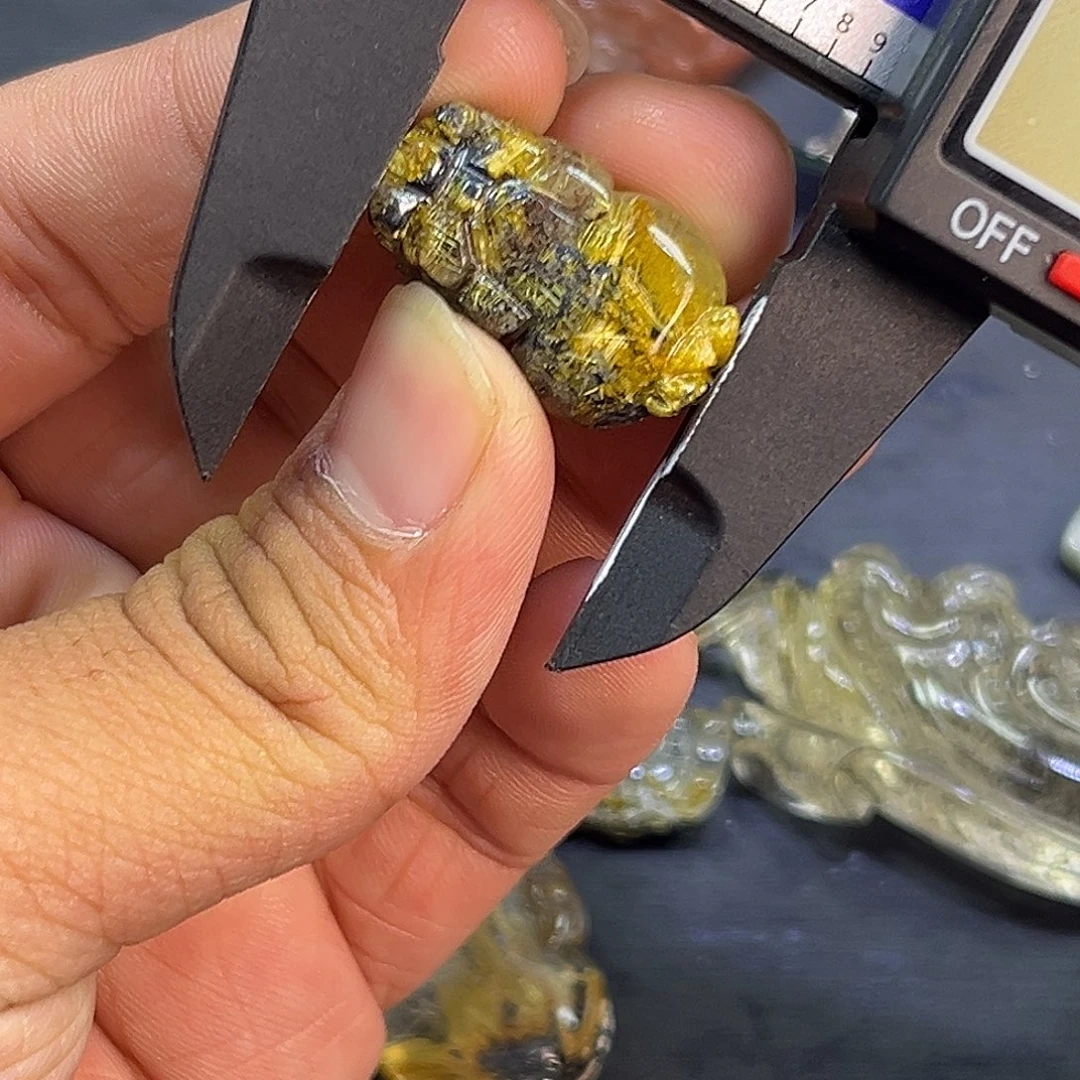 未镶嵌颈饰水晶钛金