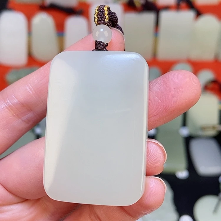 【闪购商品】颈饰未镶嵌和田玉