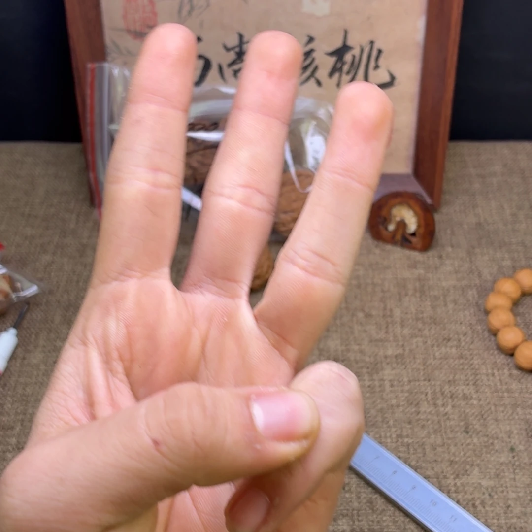 袖***坤文玩核桃把件白狮子