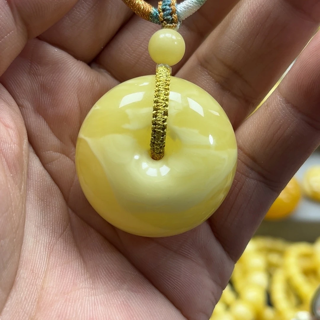 蜜蜡未镶嵌珠宝奇石