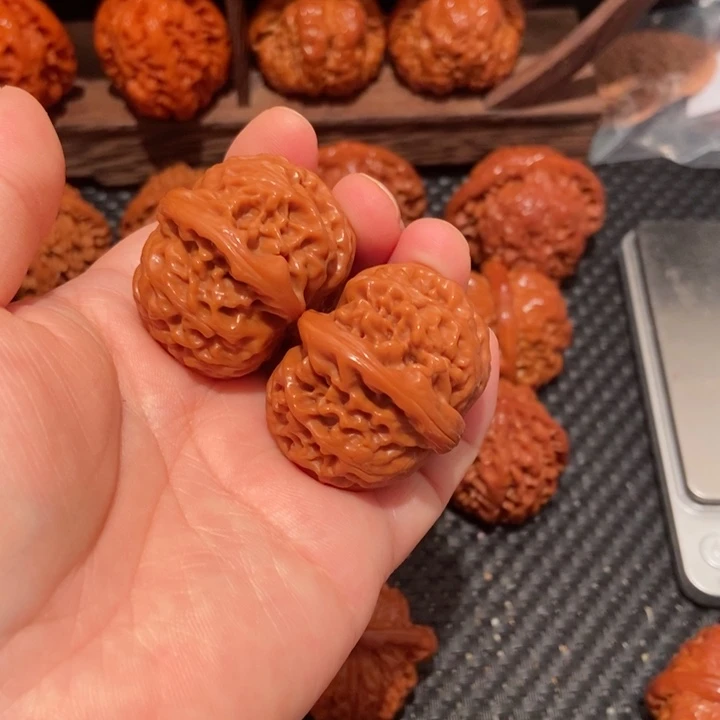 《***理把件文玩核桃42尺寸宫灯1082