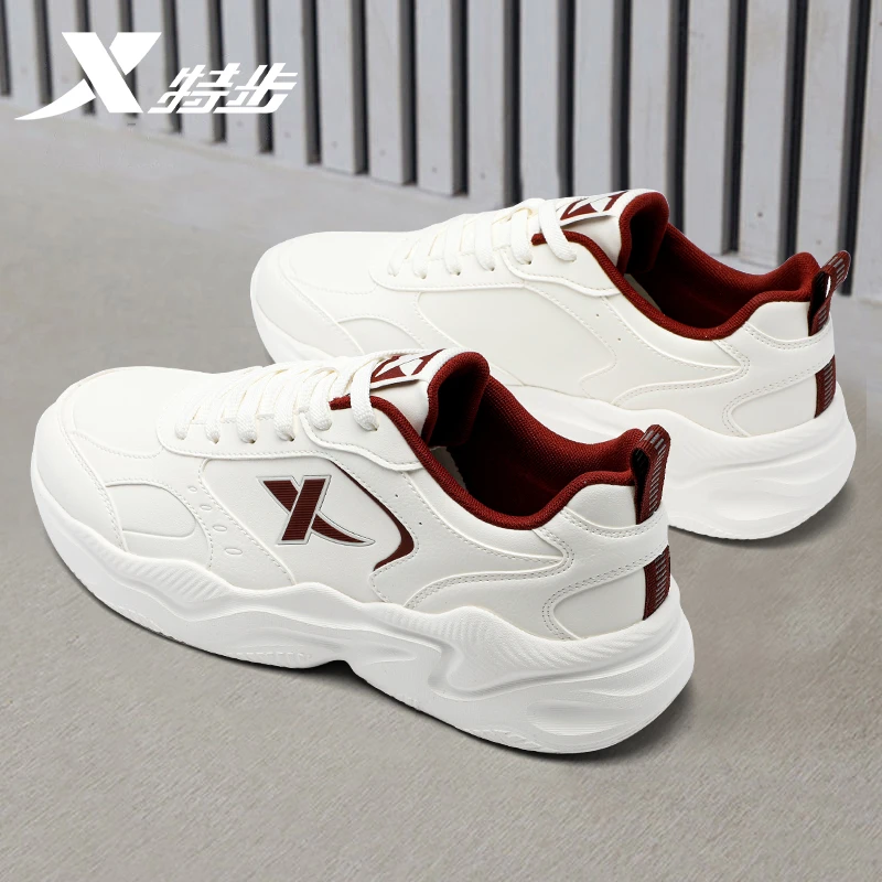 特步男鞋板鞋秋冬2025新款休闲鞋男款皮面防水男士复古运动鞋子潮