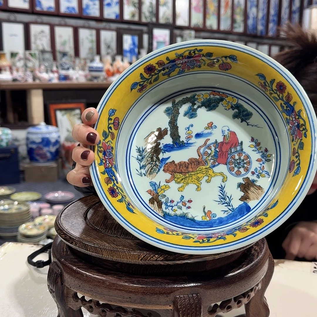 摆件瓷//////景德镇陶瓷瓷器。