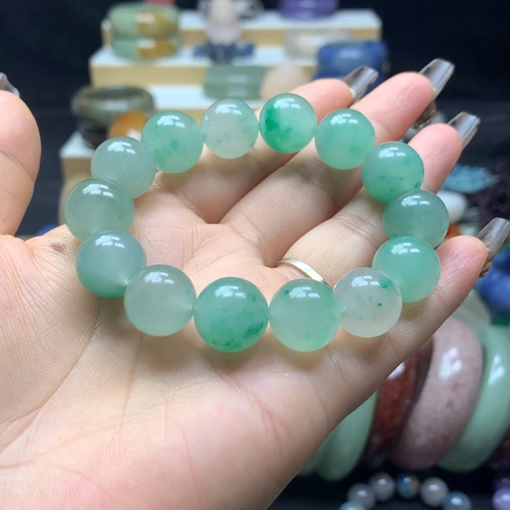 未镶嵌手镯石英质玉