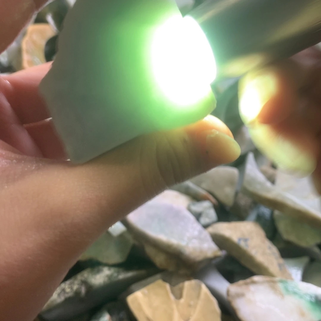 翡翠颈饰未镶嵌缅甸翡翠