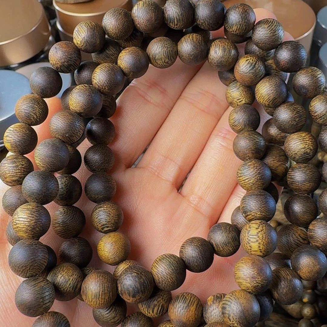 手串沉香球***蓿卡九圆珠40克