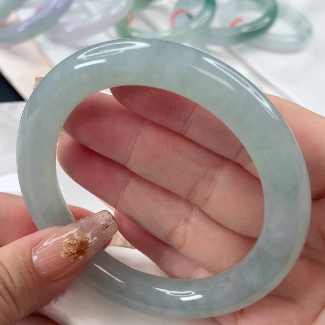 翡翠手镯未镶嵌57.9圈口