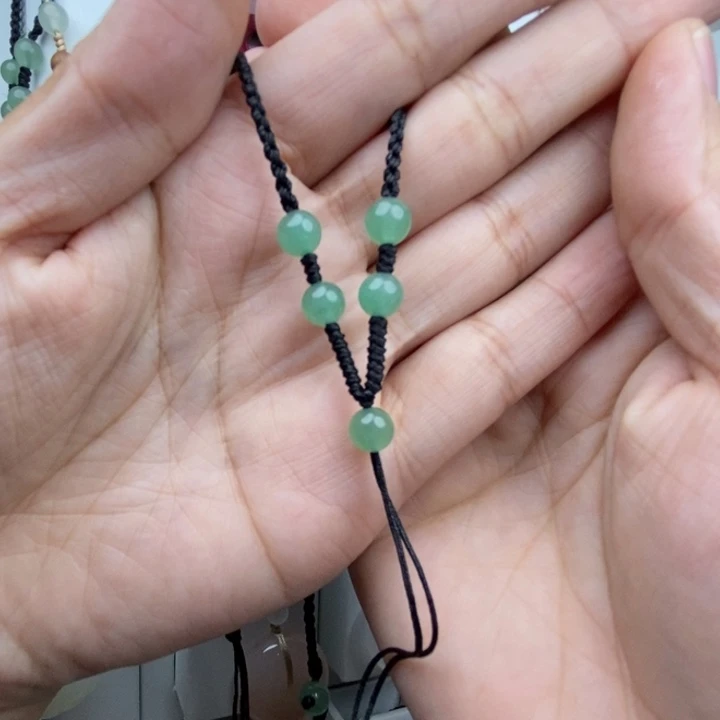 六***饭颈饰未镶嵌石英质玉