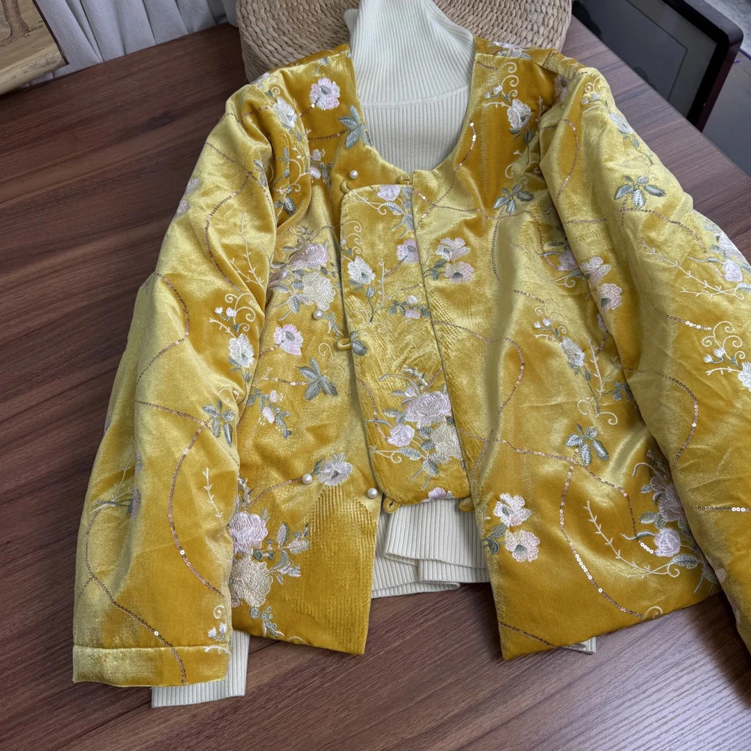 中 传统新疆棉花袄女装外套冬季棉服棉衣绣花上衣c395