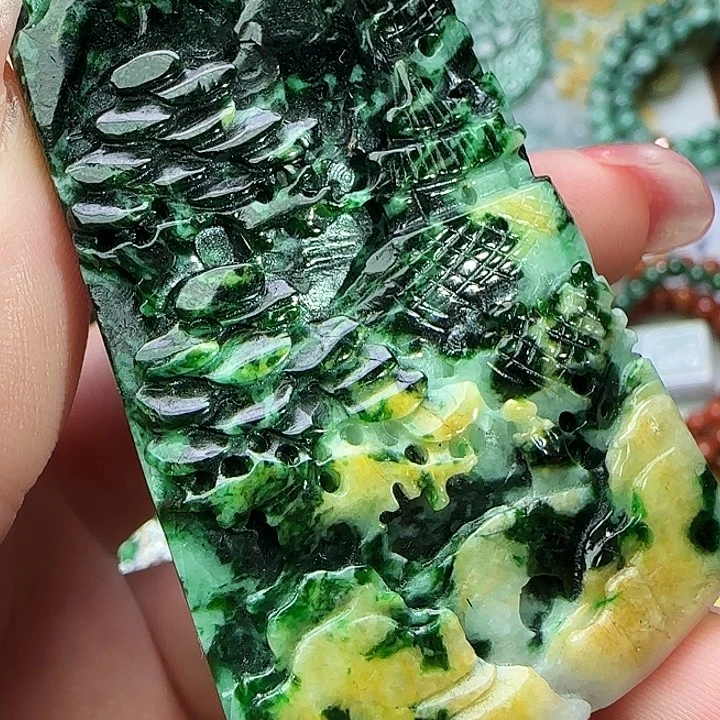 翡翠未镶嵌颈饰天然A货42