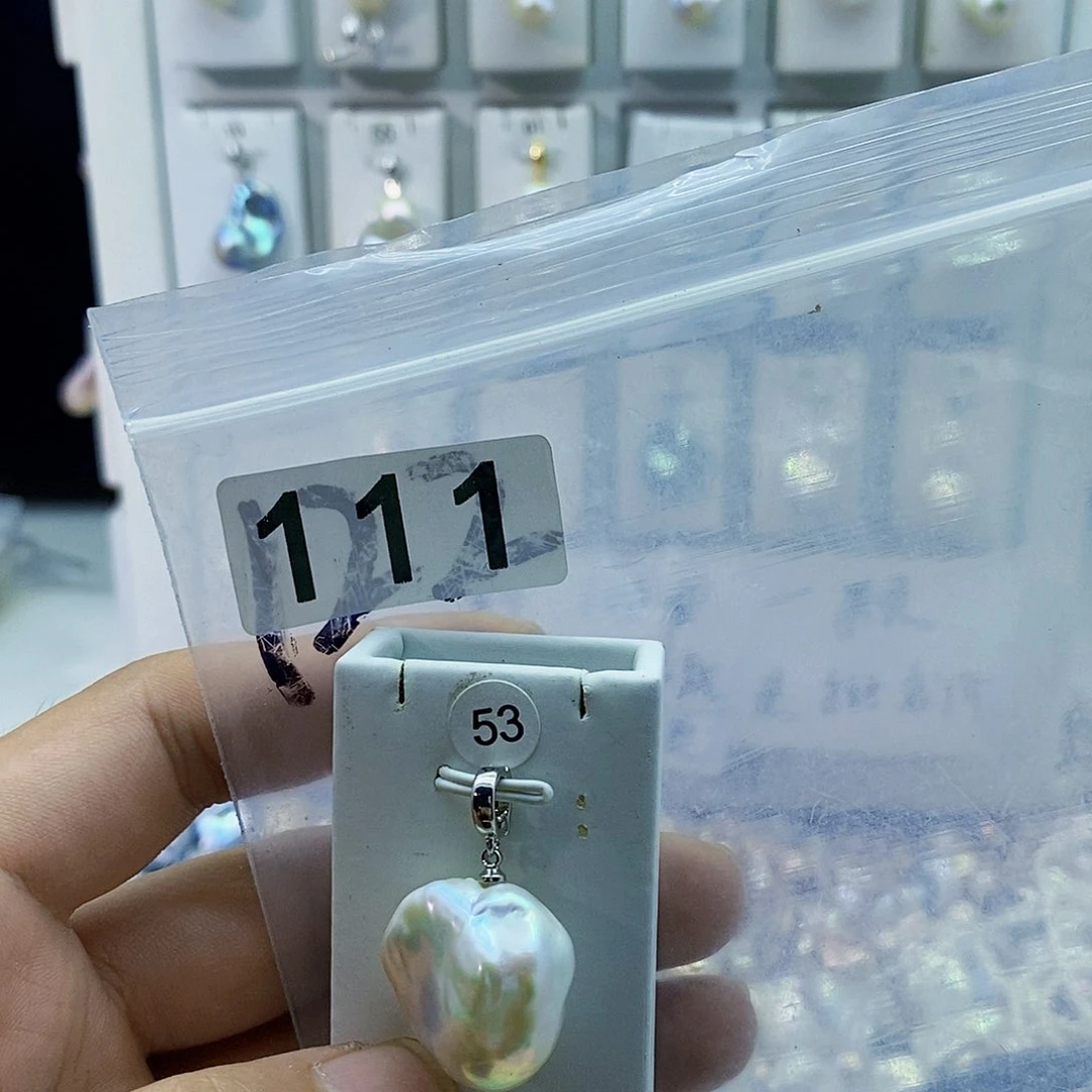 淡水珍珠合金颈饰