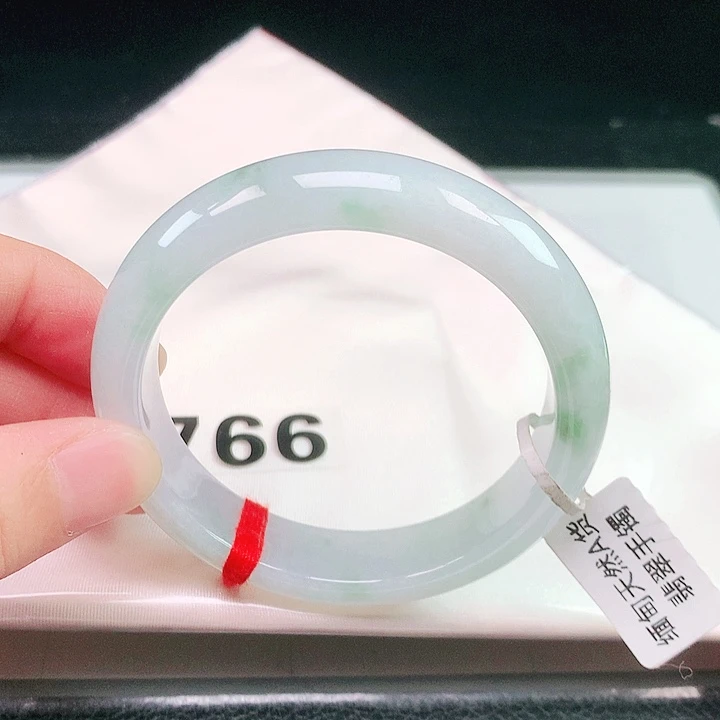 翡翠未镶嵌手镯766