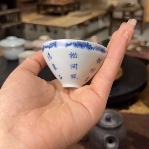 景德镇鱼和熊手工陶艺