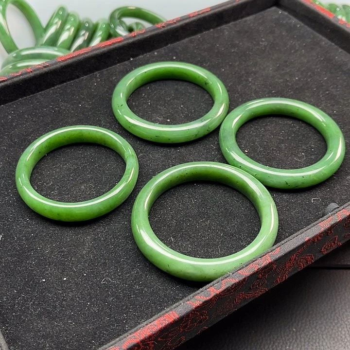 和田玉俄罗斯碧玉手镯多样性发一未镶嵌