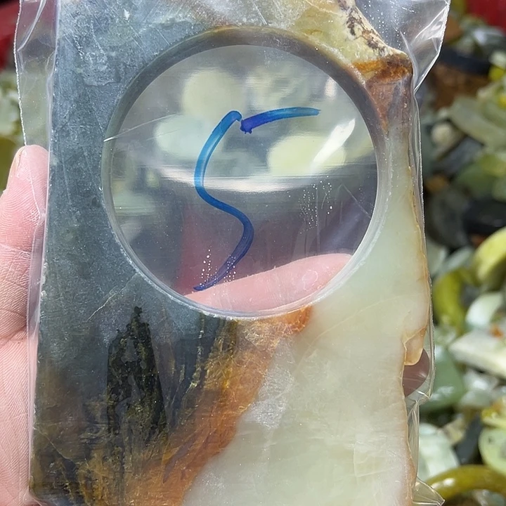 珮***云未镶嵌蛇纹石玉鱼缸石，盆景石