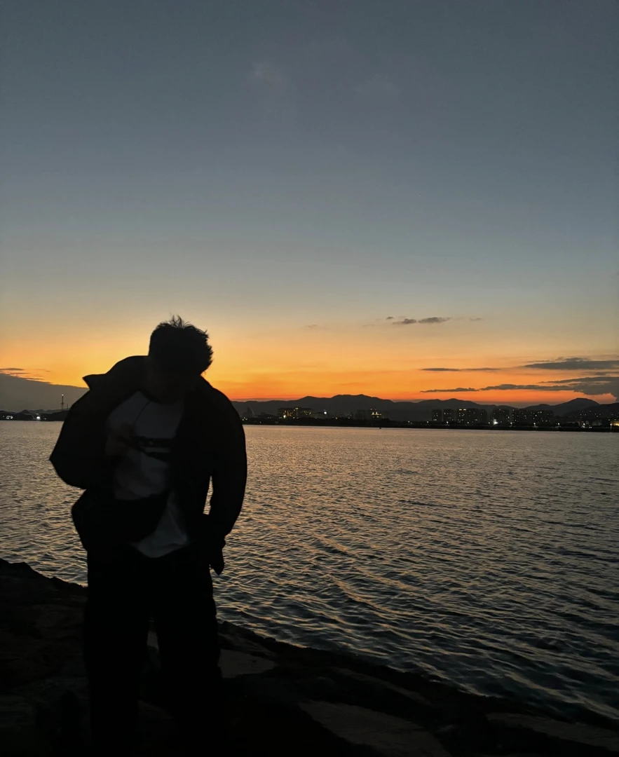 冬季防风防雨男女同款羽绒服 3