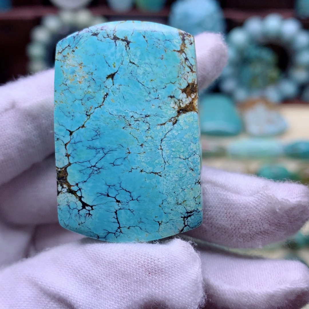 绿松石颈饰未镶嵌